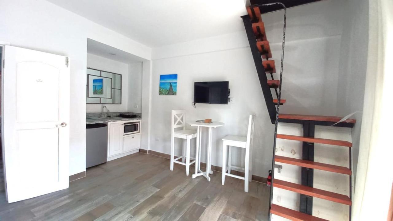 Beach Club Condos At Popeyes Caye Caulker Εξωτερικό φωτογραφία