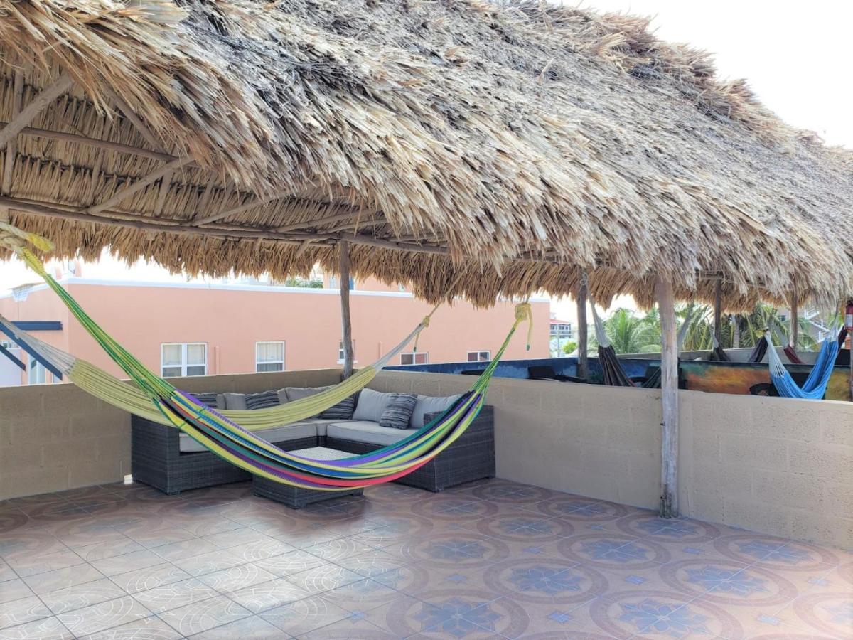 Beach Club Condos At Popeyes Caye Caulker Εξωτερικό φωτογραφία