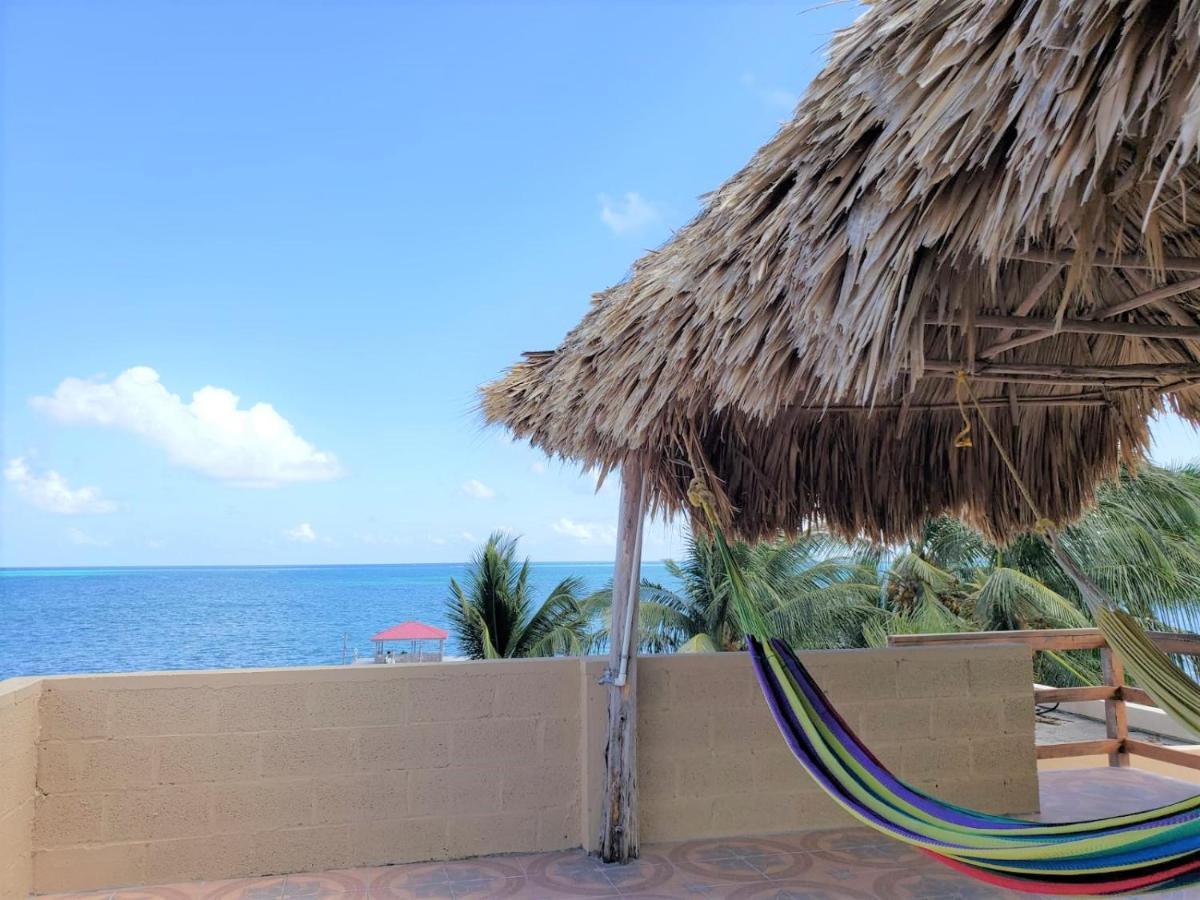Beach Club Condos At Popeyes Caye Caulker Εξωτερικό φωτογραφία