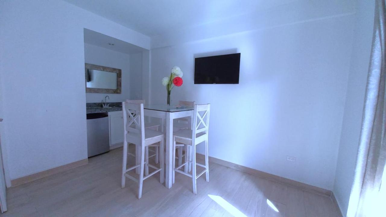 Beach Club Condos At Popeyes Caye Caulker Εξωτερικό φωτογραφία