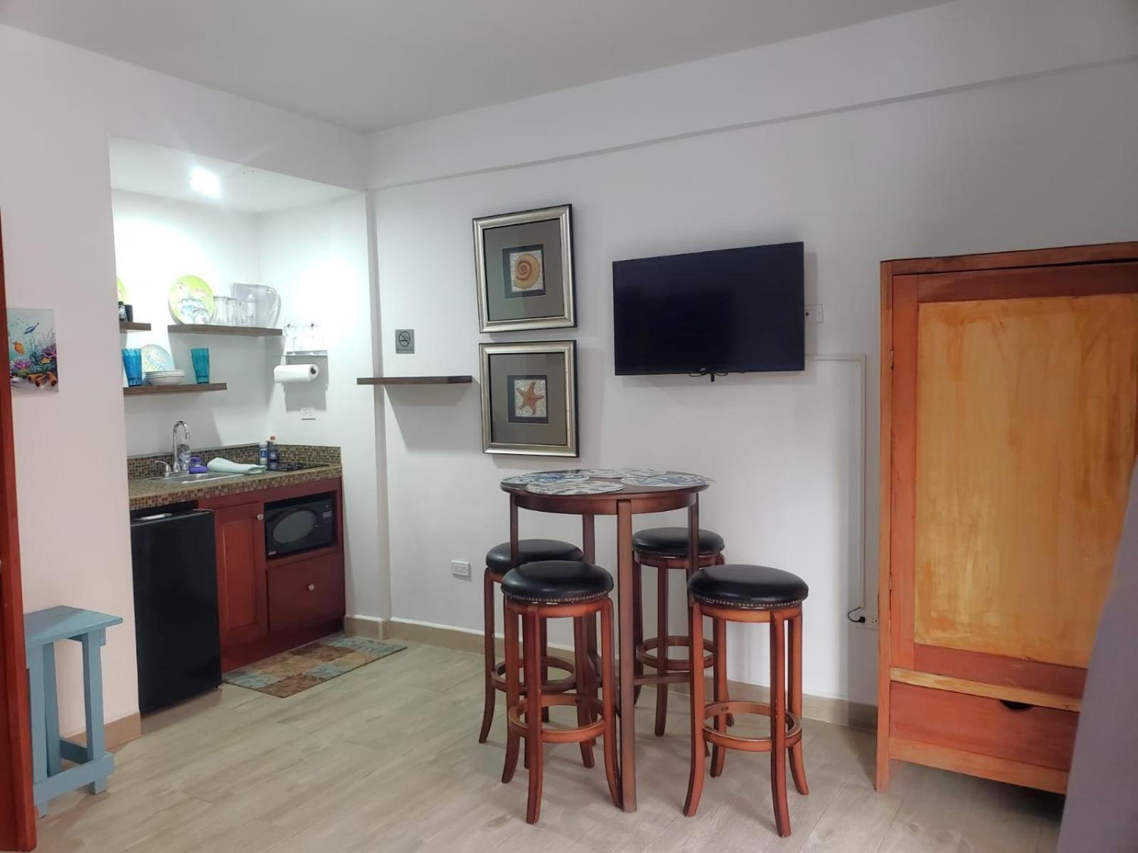Beach Club Condos At Popeyes Caye Caulker Εξωτερικό φωτογραφία