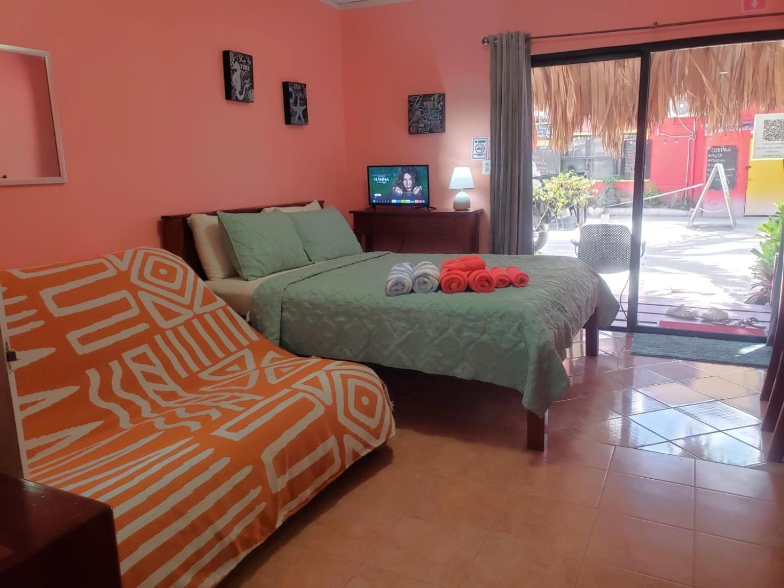 Beach Club Condos At Popeyes Caye Caulker Εξωτερικό φωτογραφία